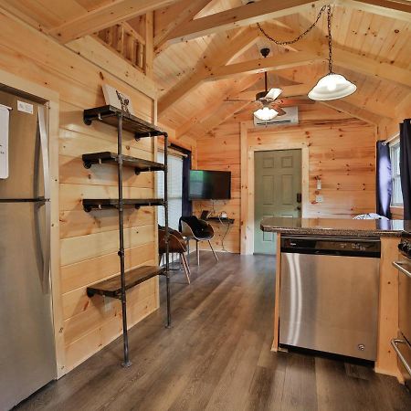 Thomas Cabin Forest Tiny Cabin With Hot Tub Τσαττανούγκα Εξωτερικό φωτογραφία