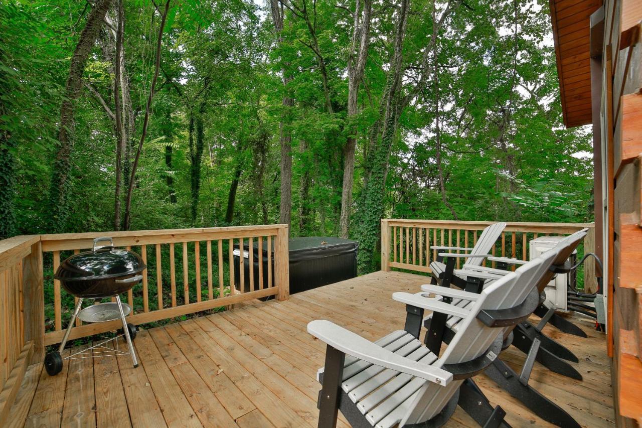 Thomas Cabin Forest Tiny Cabin With Hot Tub Τσαττανούγκα Εξωτερικό φωτογραφία