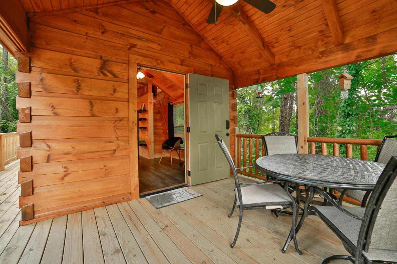 Thomas Cabin Forest Tiny Cabin With Hot Tub Τσαττανούγκα Εξωτερικό φωτογραφία