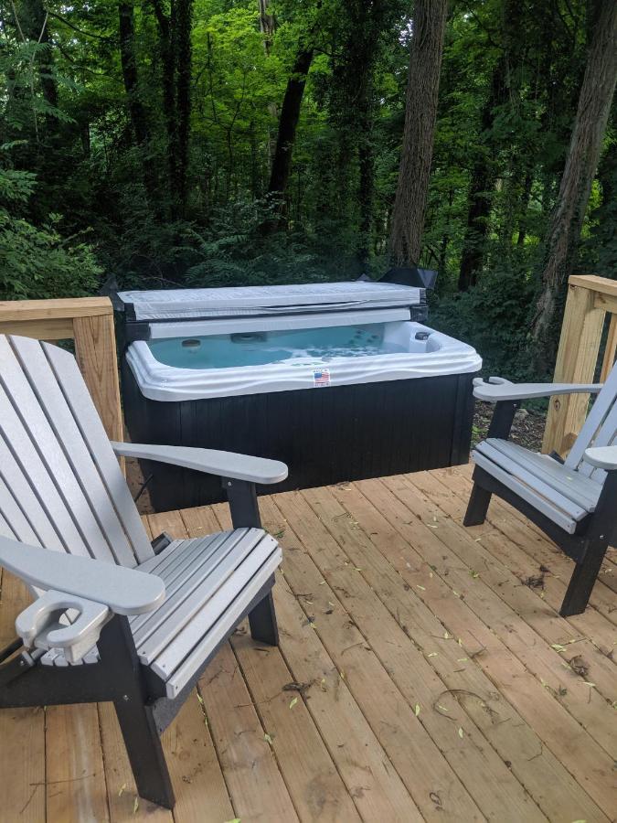 Thomas Cabin Forest Tiny Cabin With Hot Tub Τσαττανούγκα Εξωτερικό φωτογραφία