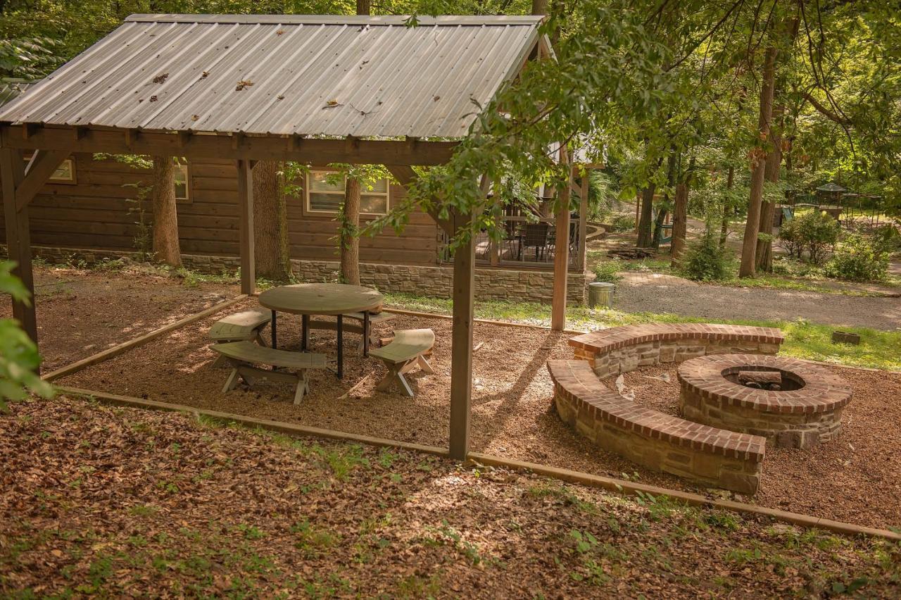 Thomas Cabin Forest Tiny Cabin With Hot Tub Τσαττανούγκα Εξωτερικό φωτογραφία